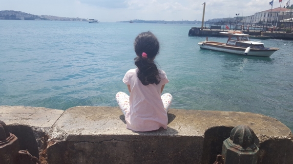 İçe dönük, içe kapalı, çekingen