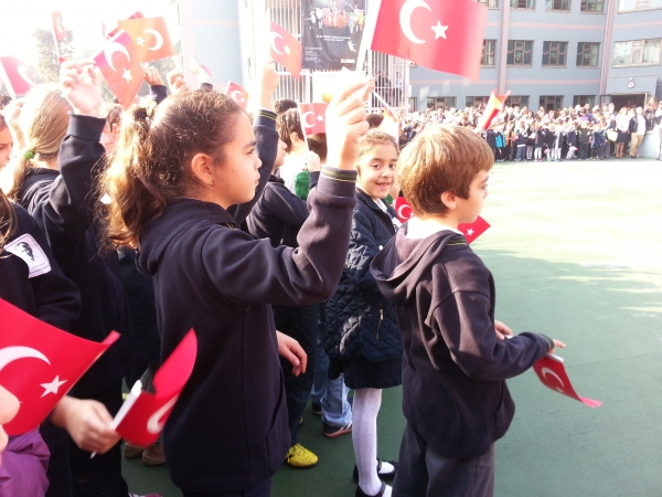 Öğretmen mi, Eğitmen mi